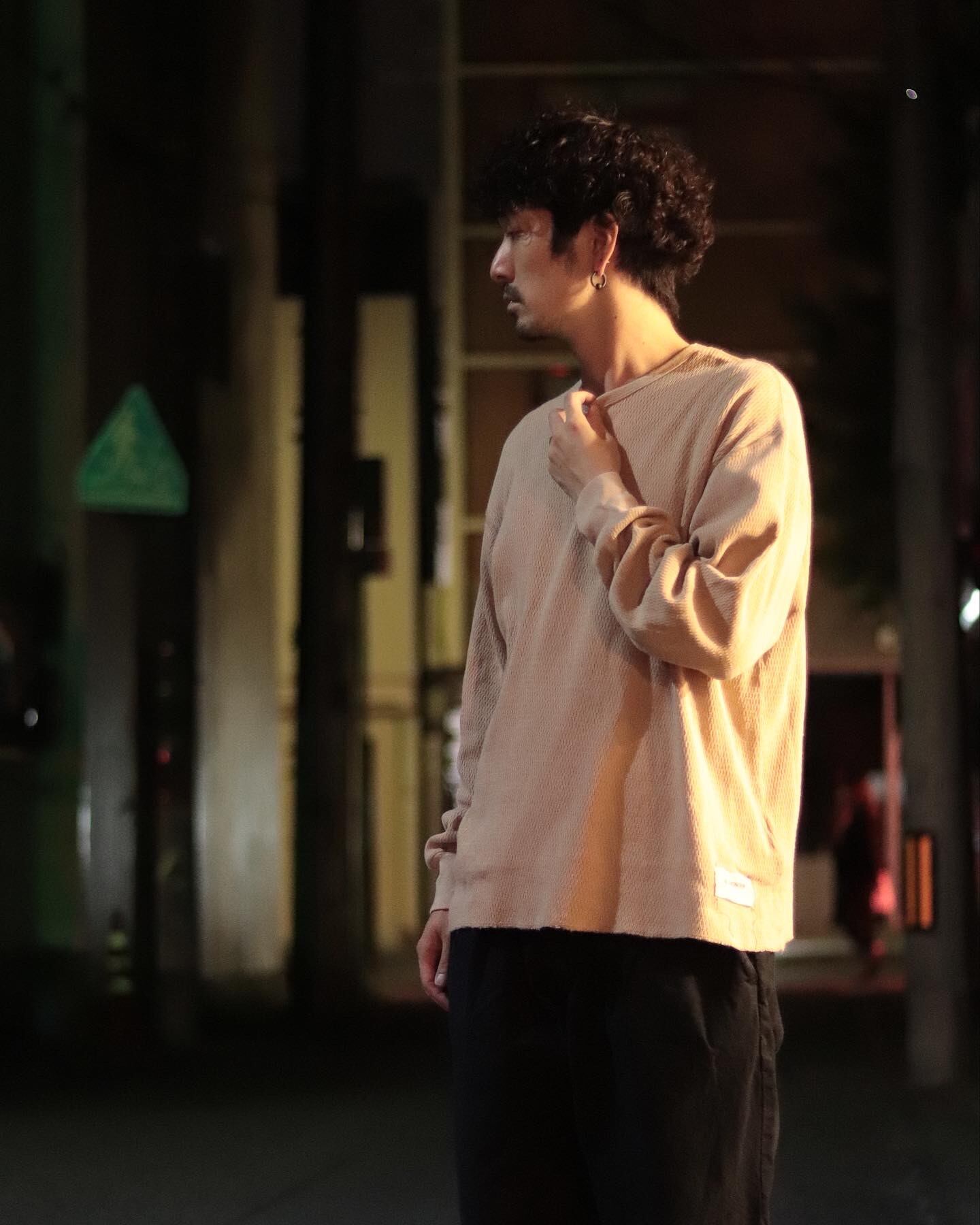 177cm 60kg　02(L)サイズ着用