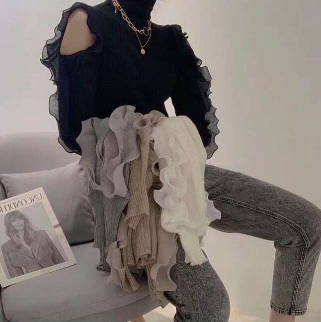 カットオフショルダーフリルトップス 212932