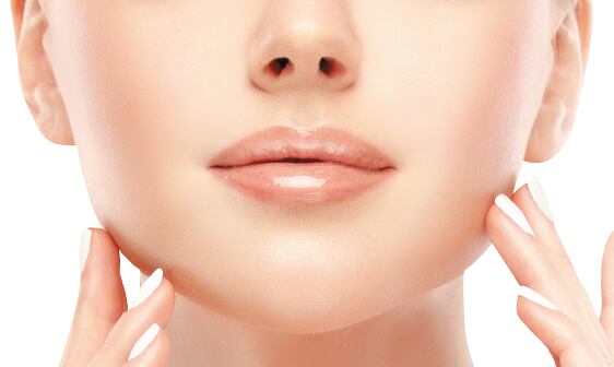 03 エイジングケアサポートに。加齢によって増えたお悩みにアプローチする素材を配合。内側から肌ケア