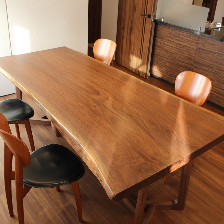 《納品事例》　ウオールナット　一枚板