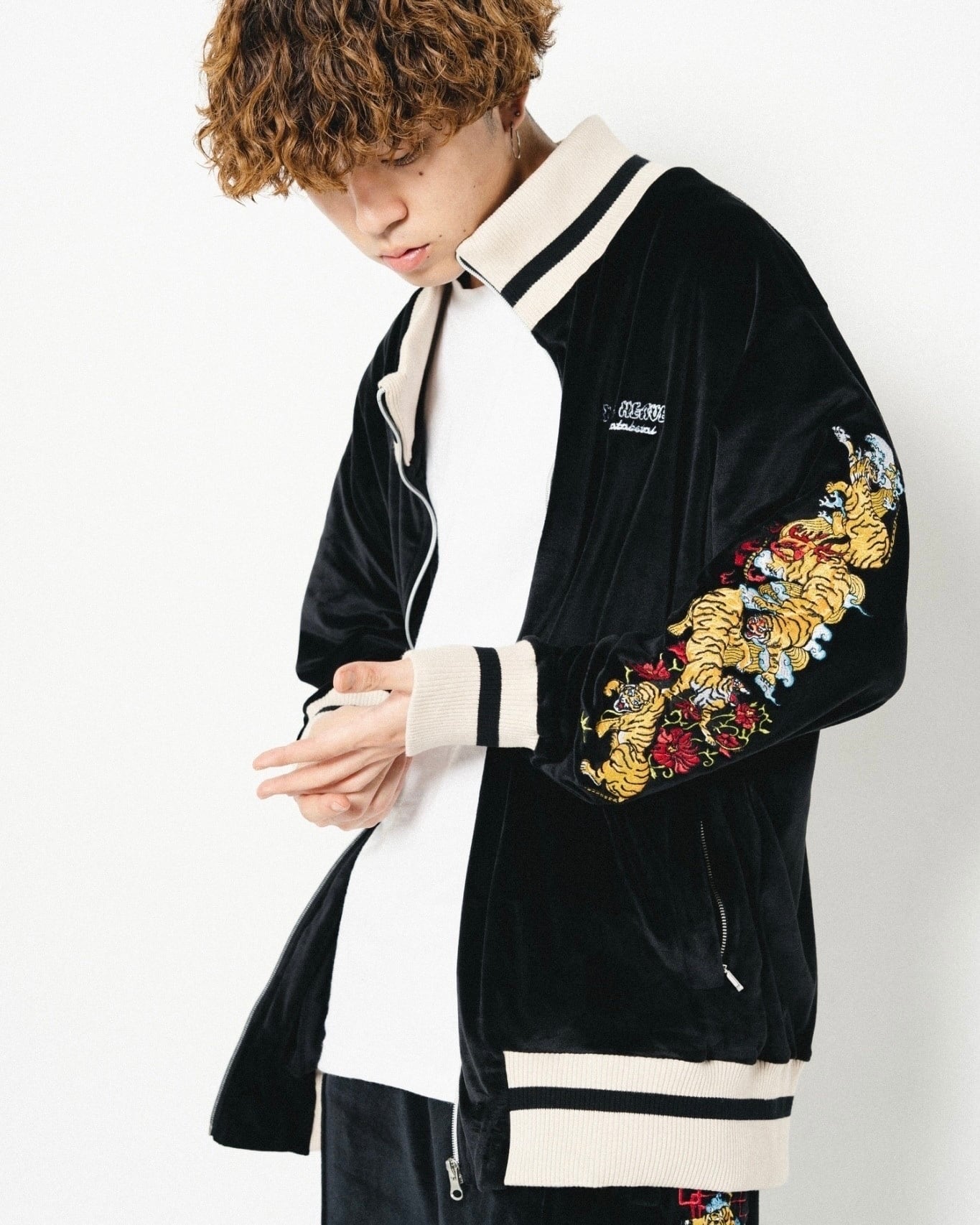 Tiger track jacket【Black】 | チュウカタベタイ