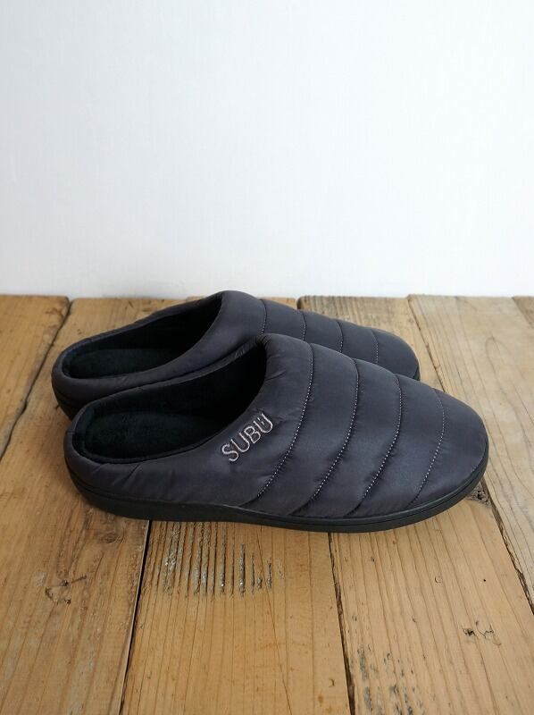 スティールグレー