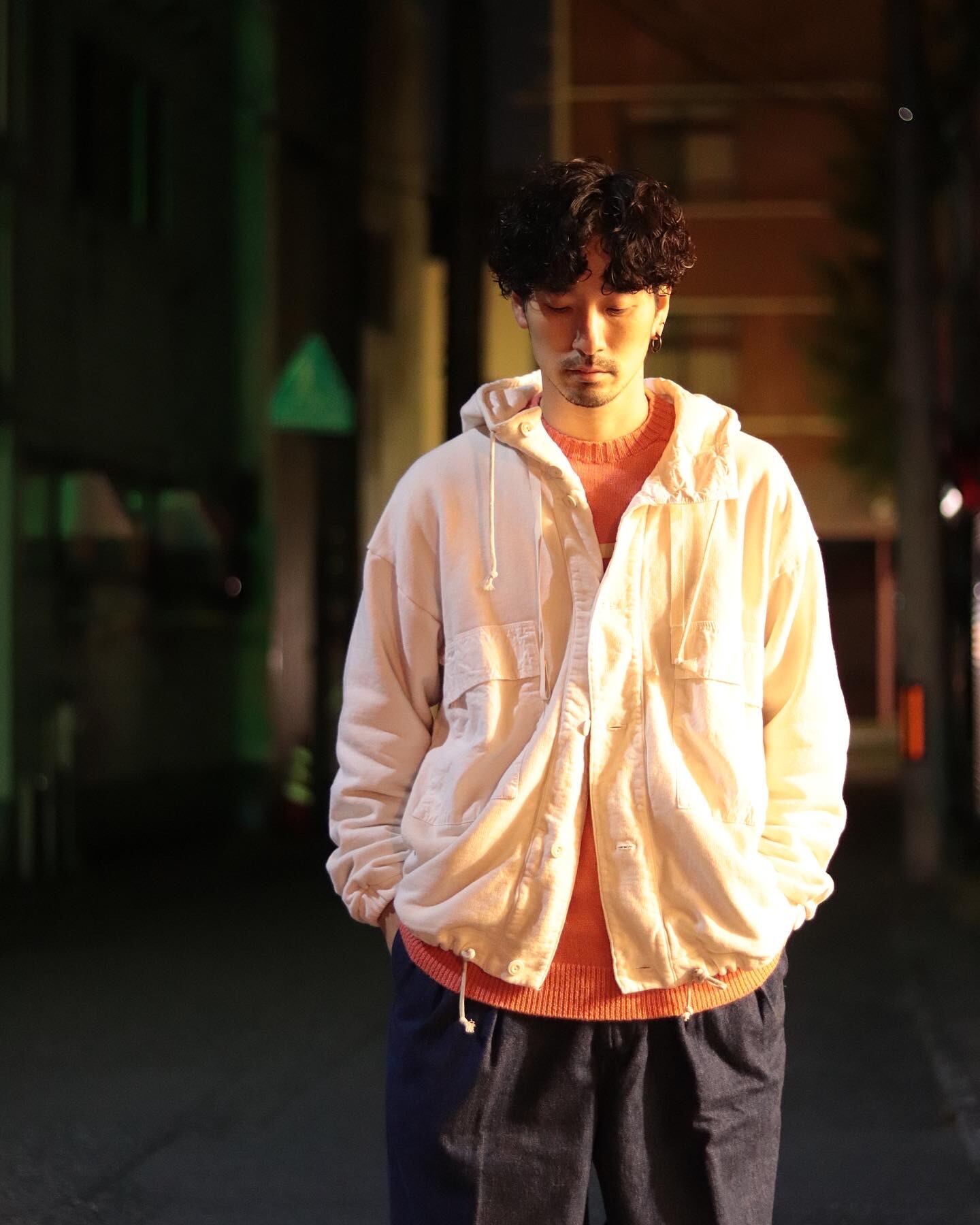 177cm  60kg  02(L)サイズ着用