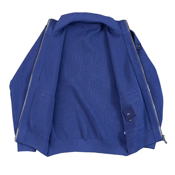 内側　羽織りに便利な一枚仕立て