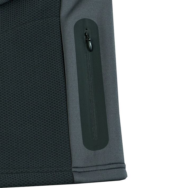 ポケット　スポーティーなデザインのZIP付の脇ポケット