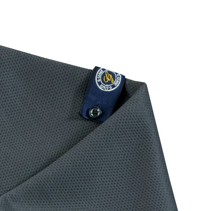 アイコン　左腕にはボタンで脱着できるアイコン