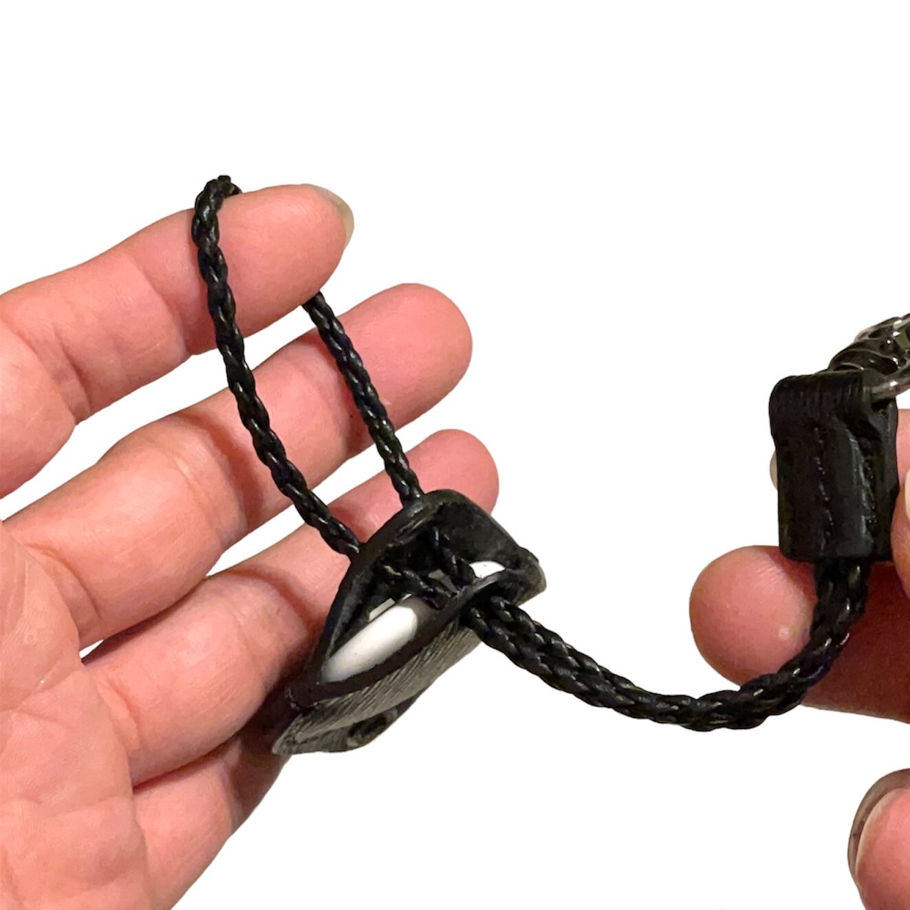 ①前に引っ張り出す