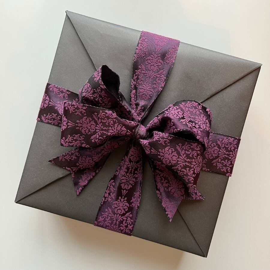 贈る相手やオケージョンに合わせたギフト提案とラッピング