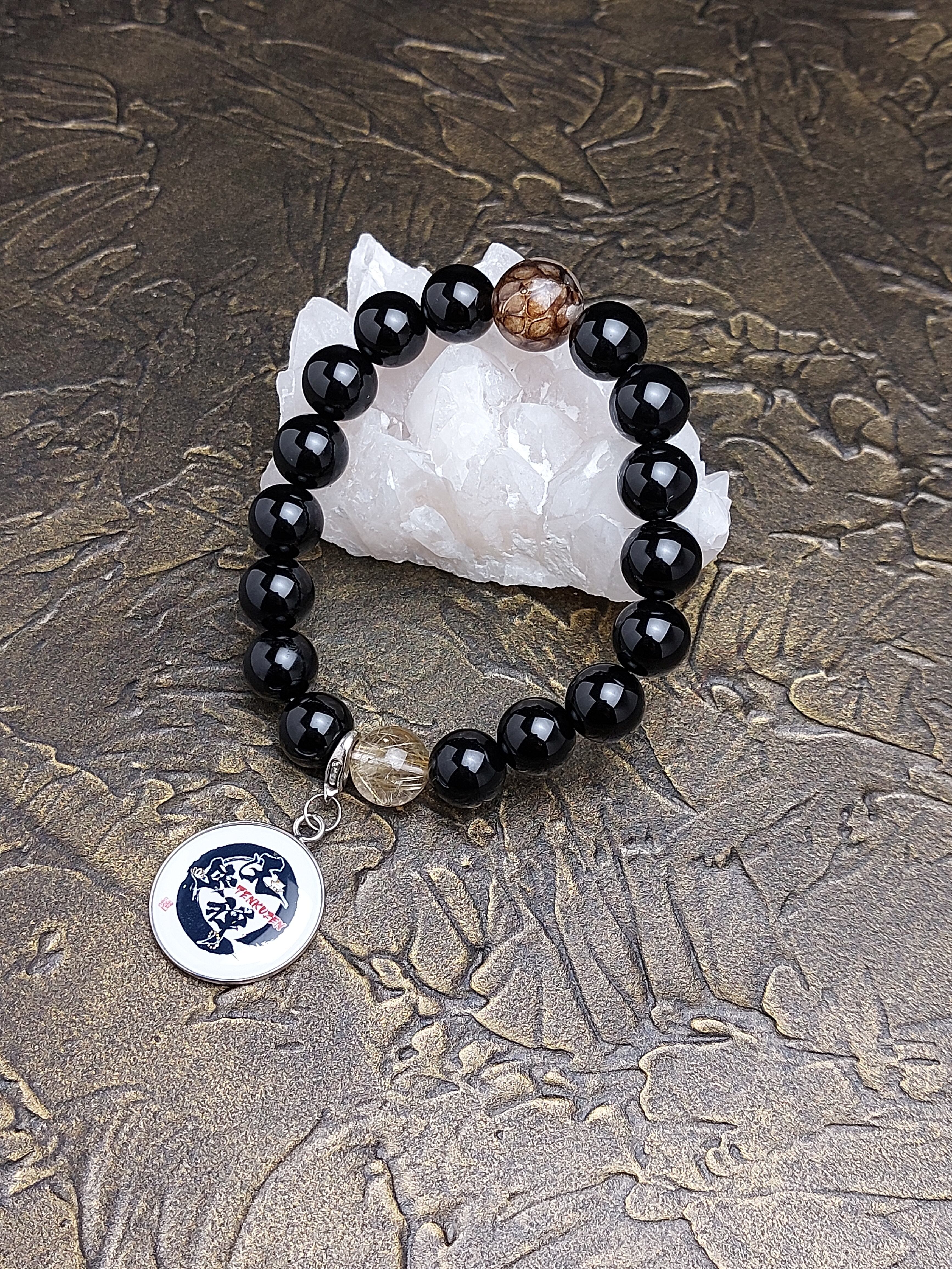 【特別ご祈祷】の証として【天空禅 (TENKUZEN) 】 オリジナルチャームをお付けしています。