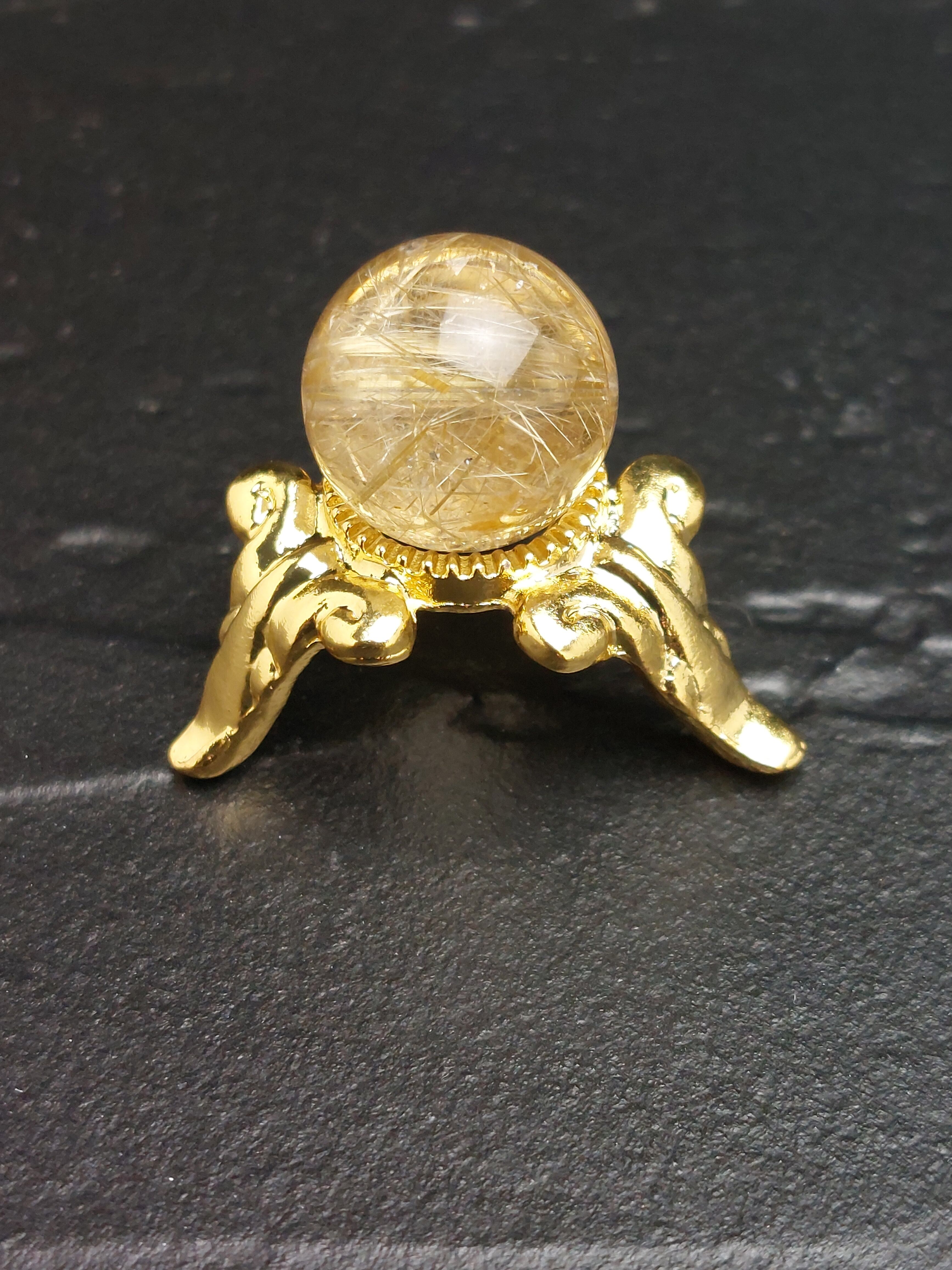 ルチルクォーツは、最高品質の【6A】を使用。輝きがとてもよく、エネルギーも強く感じます✨