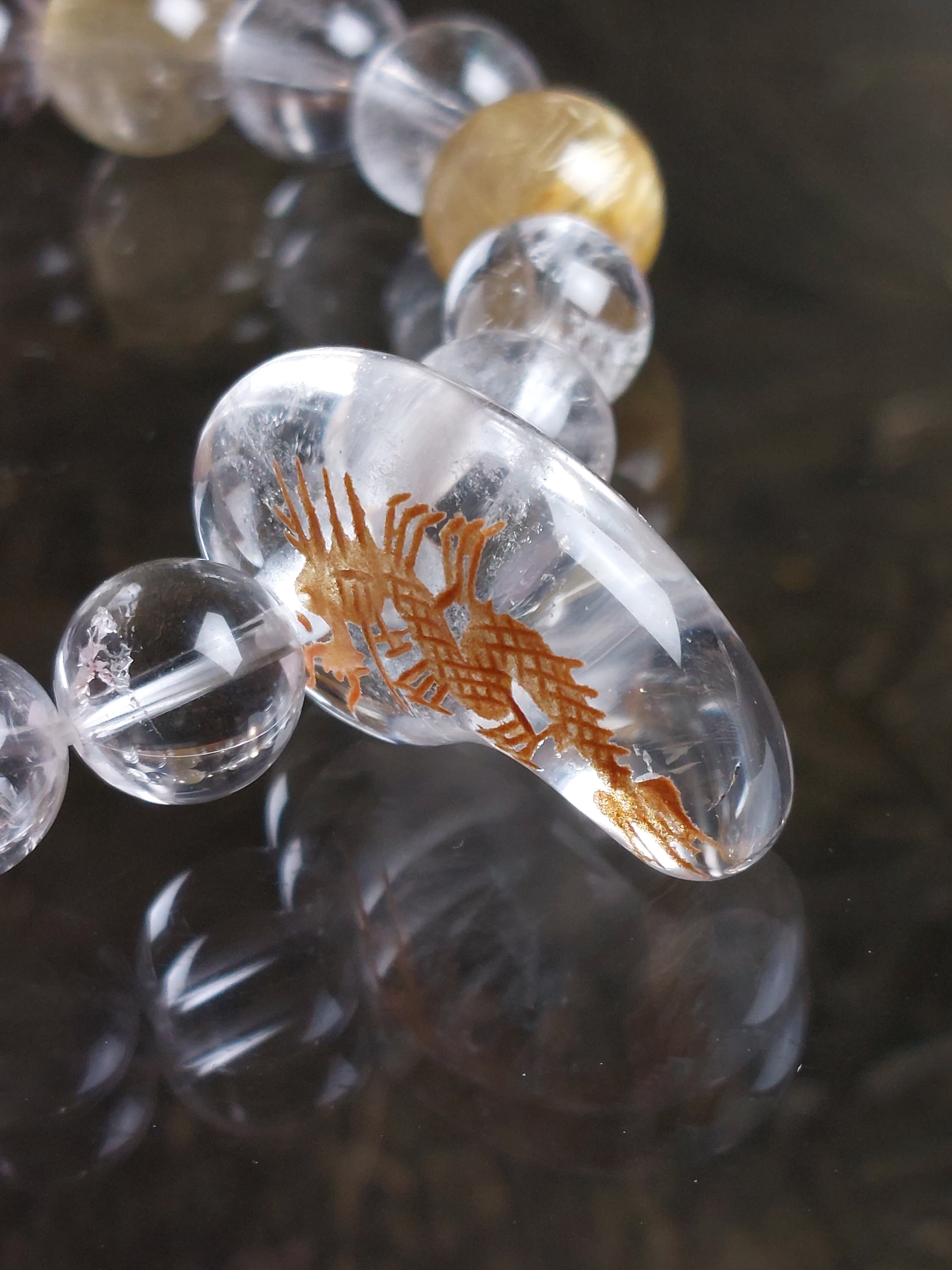 勾玉は、古代から伝わる伝統のお守りです。