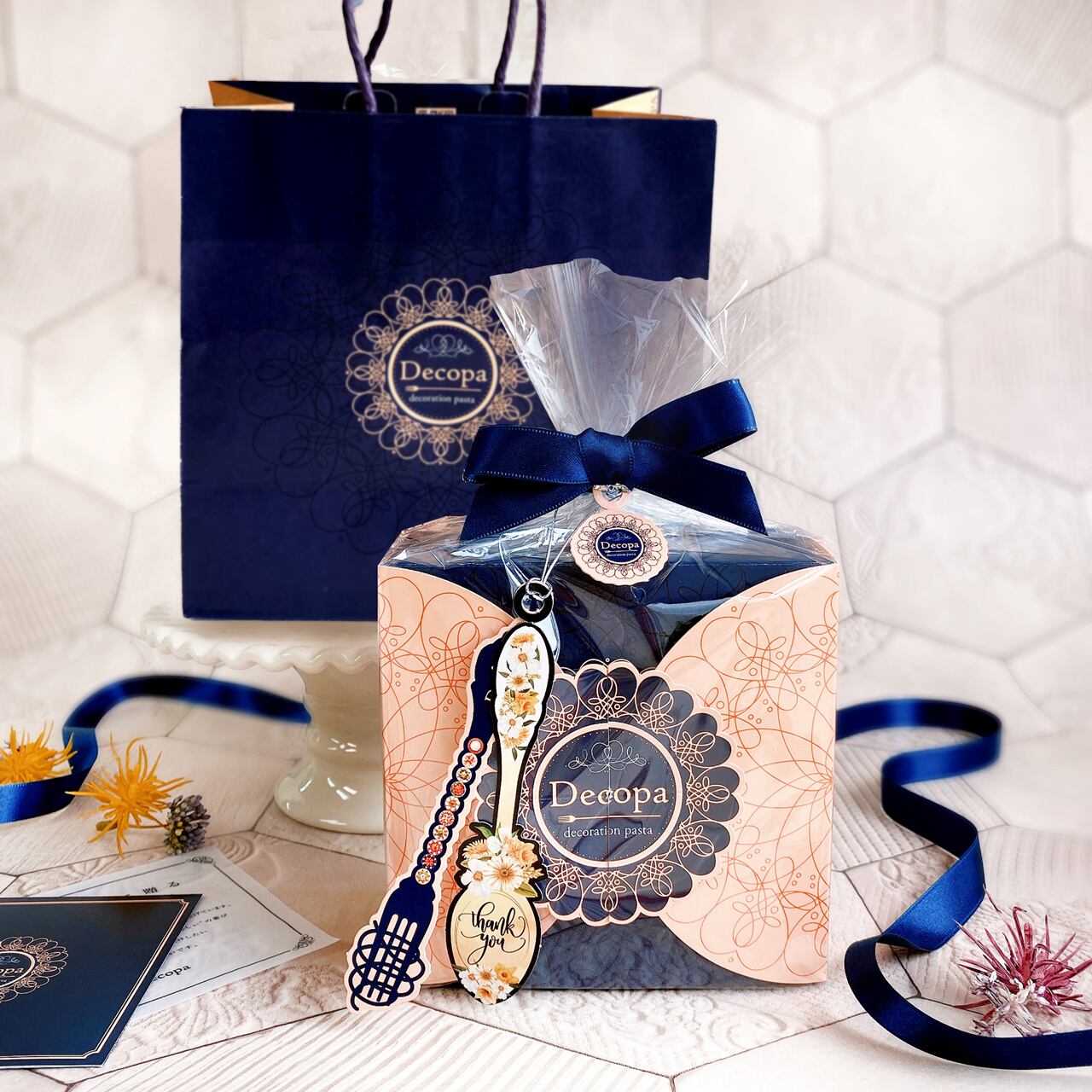 2026年販売分より紙袋は有料となりました。