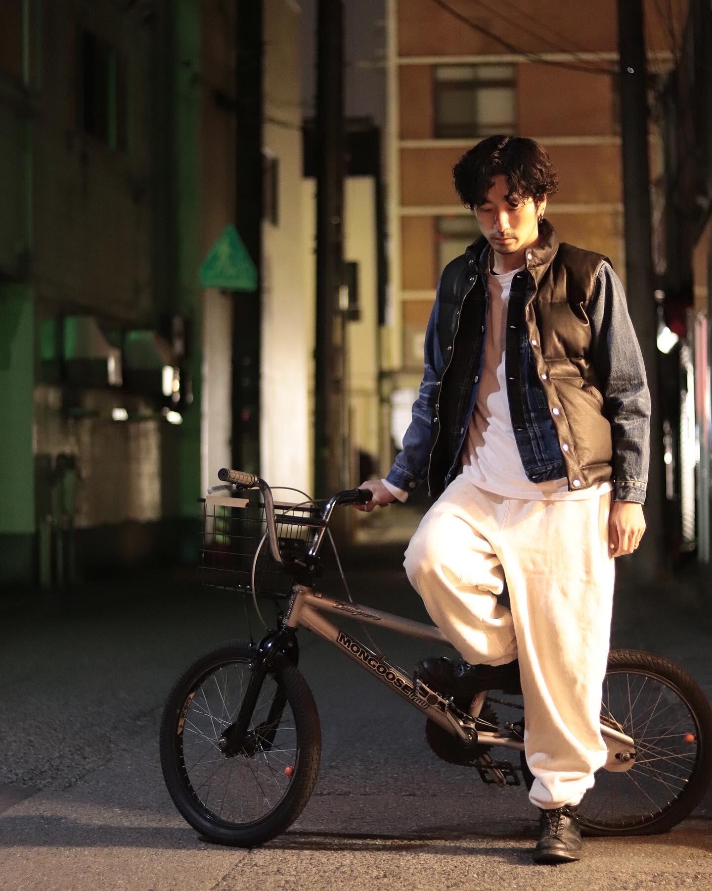 177CM　60kg　40(L)サイズ着用