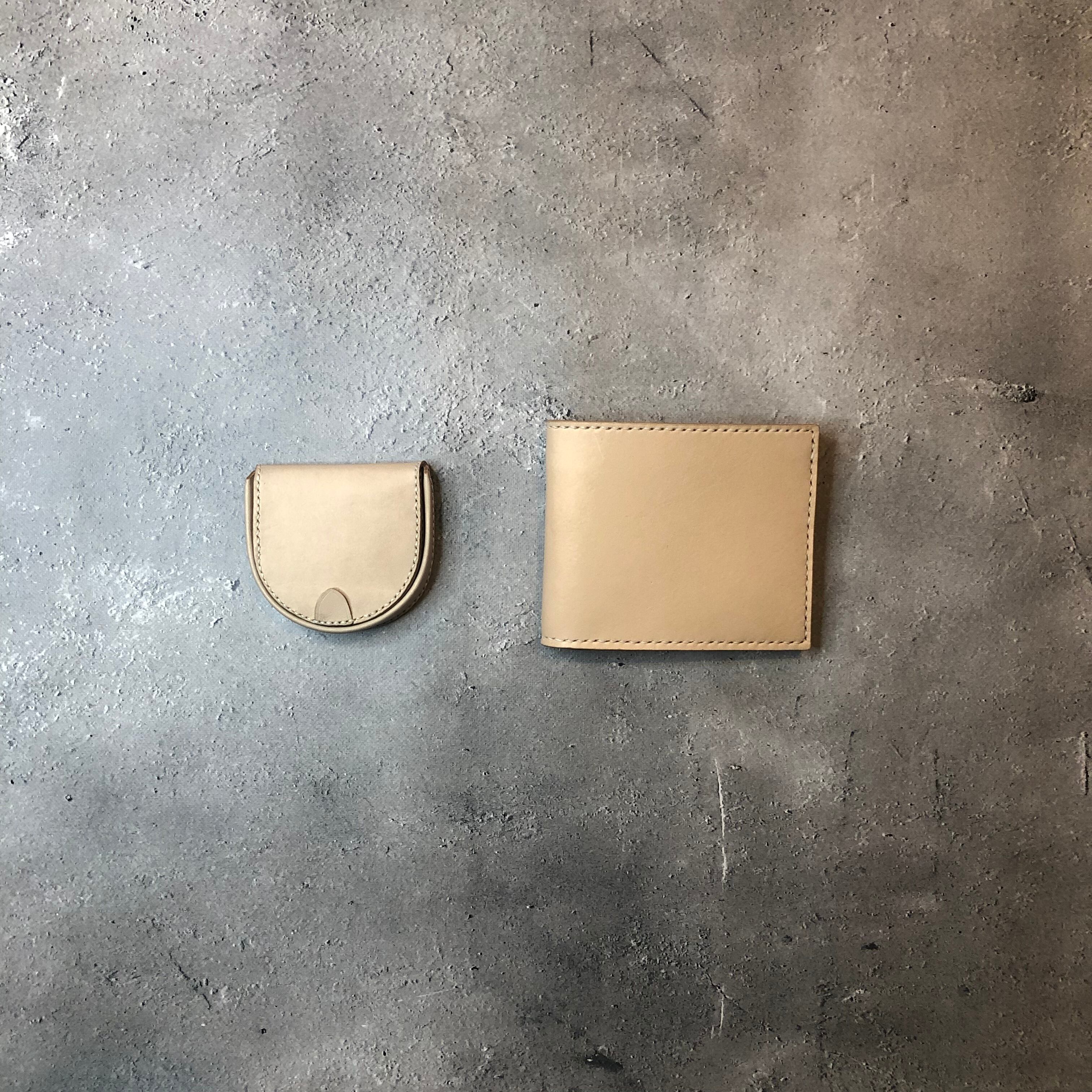 純札入れと併せて使用すると上品な印象に。