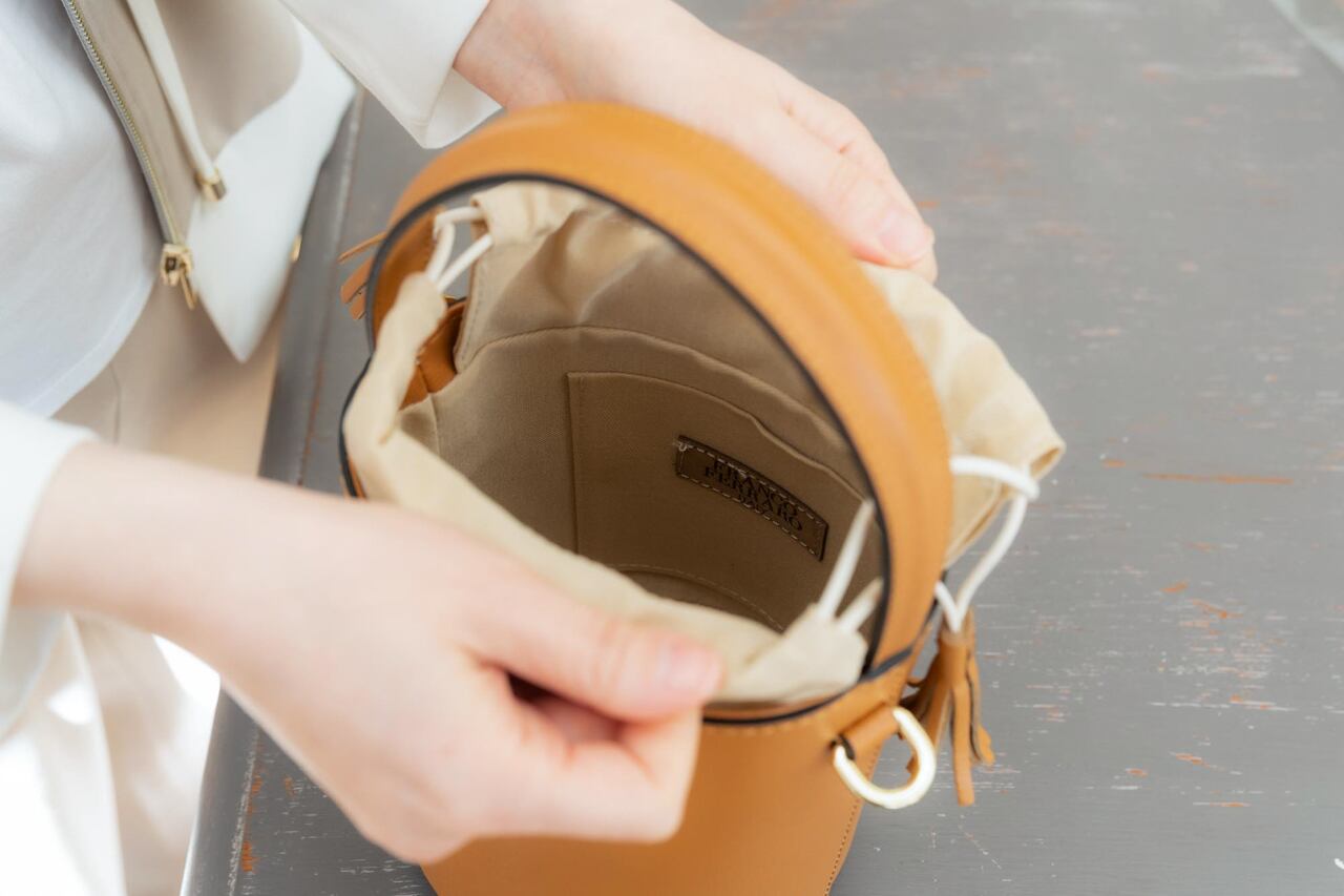 中には内ポケットが１つ。