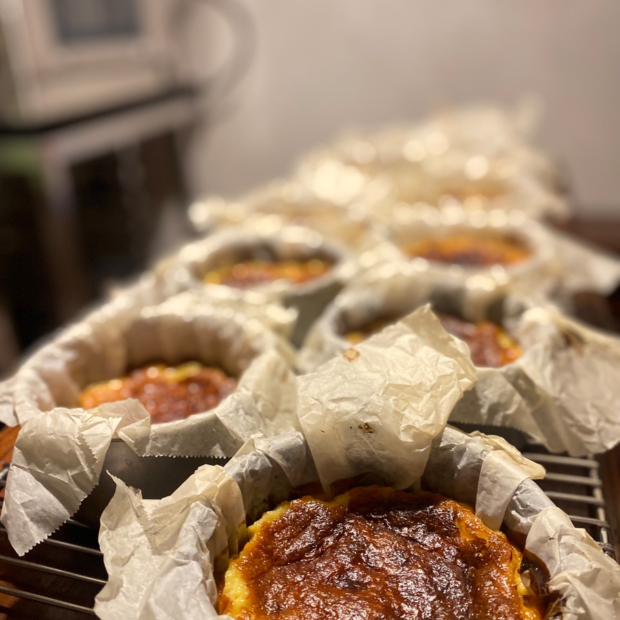 焼き上がり、工房内はバニラの香りでいっぱいになります。