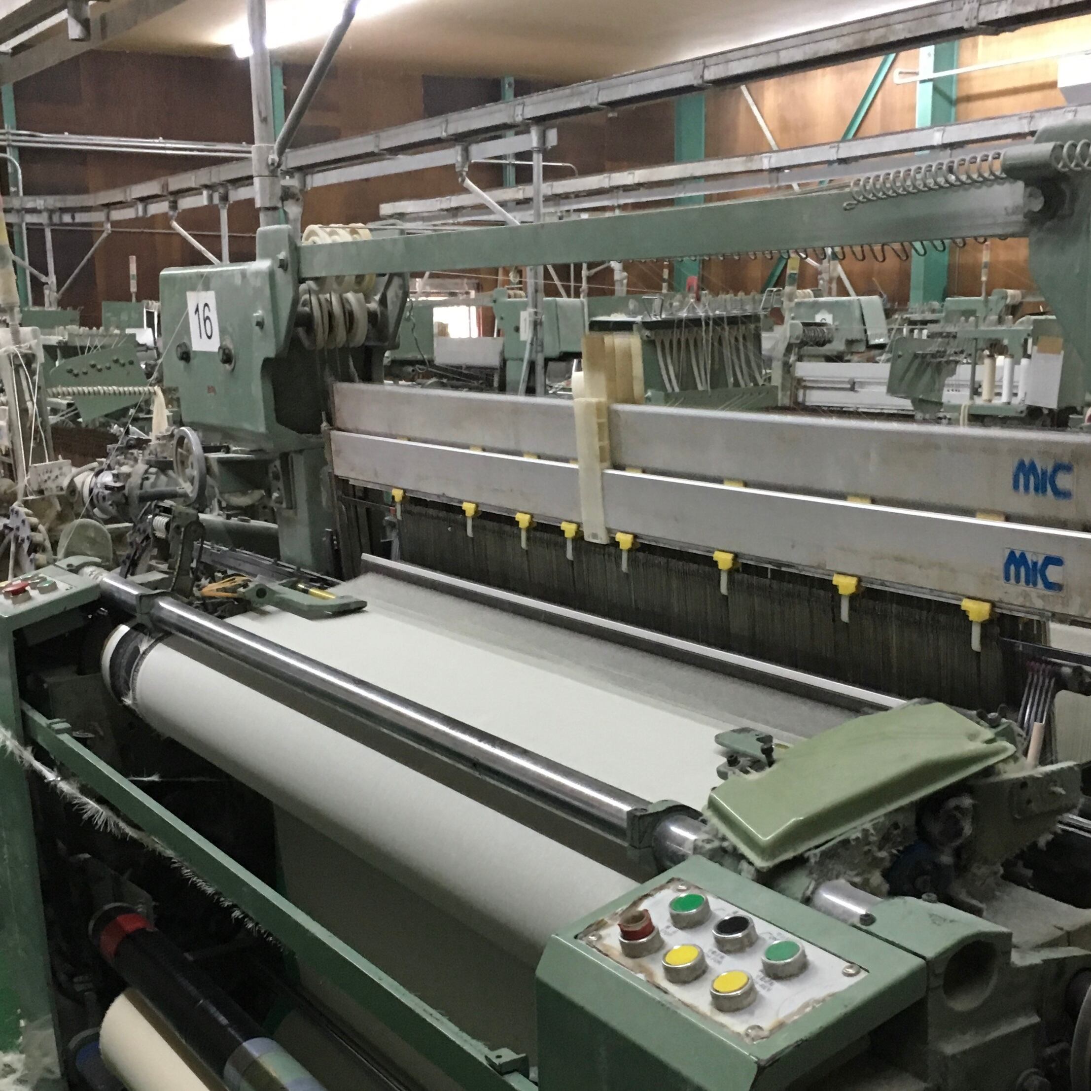 🌿 布が織りあがるまでのすべての工程を国内で行っています 🌿 草木染・縫製もすべて日本製です 