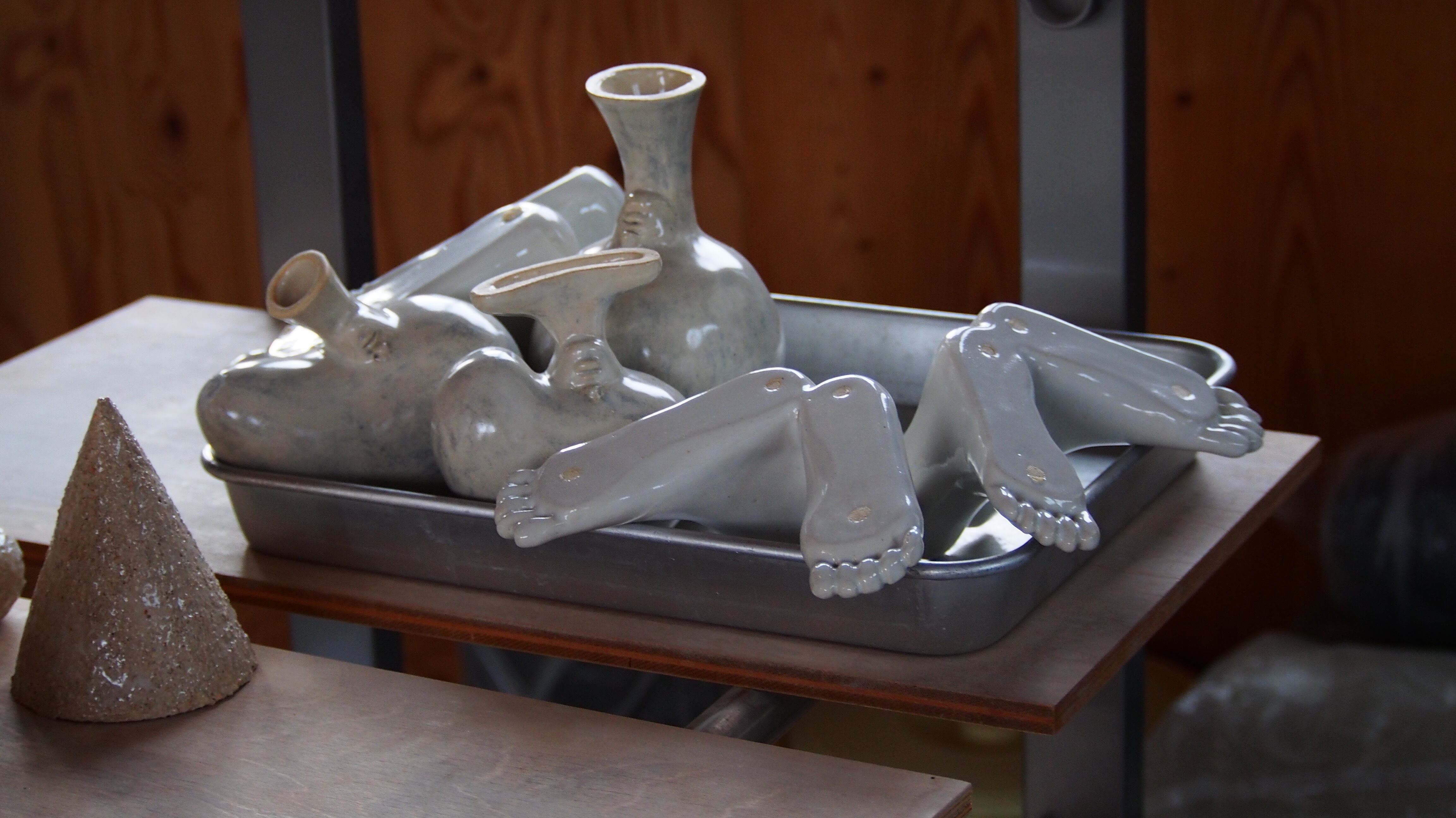 ヤスリ、止水処理や洗浄。