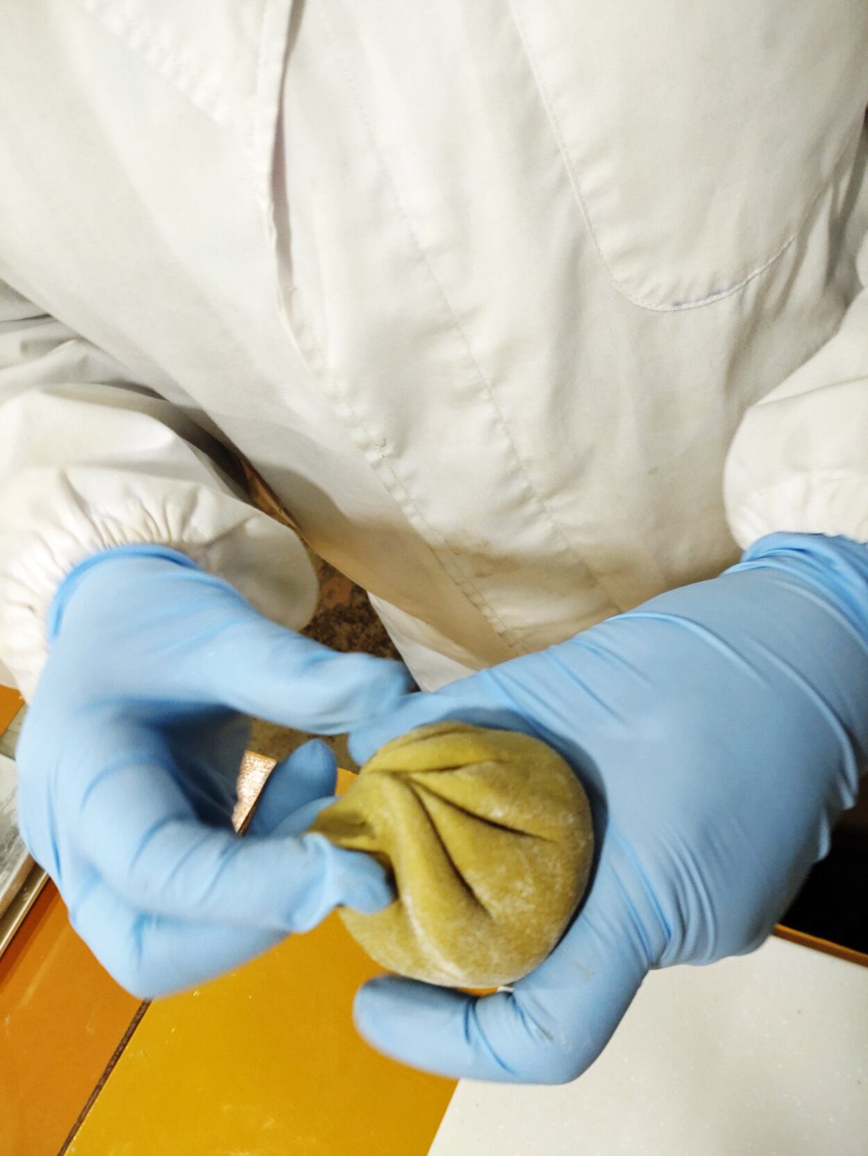 ひとつひとつ丁寧に包みます