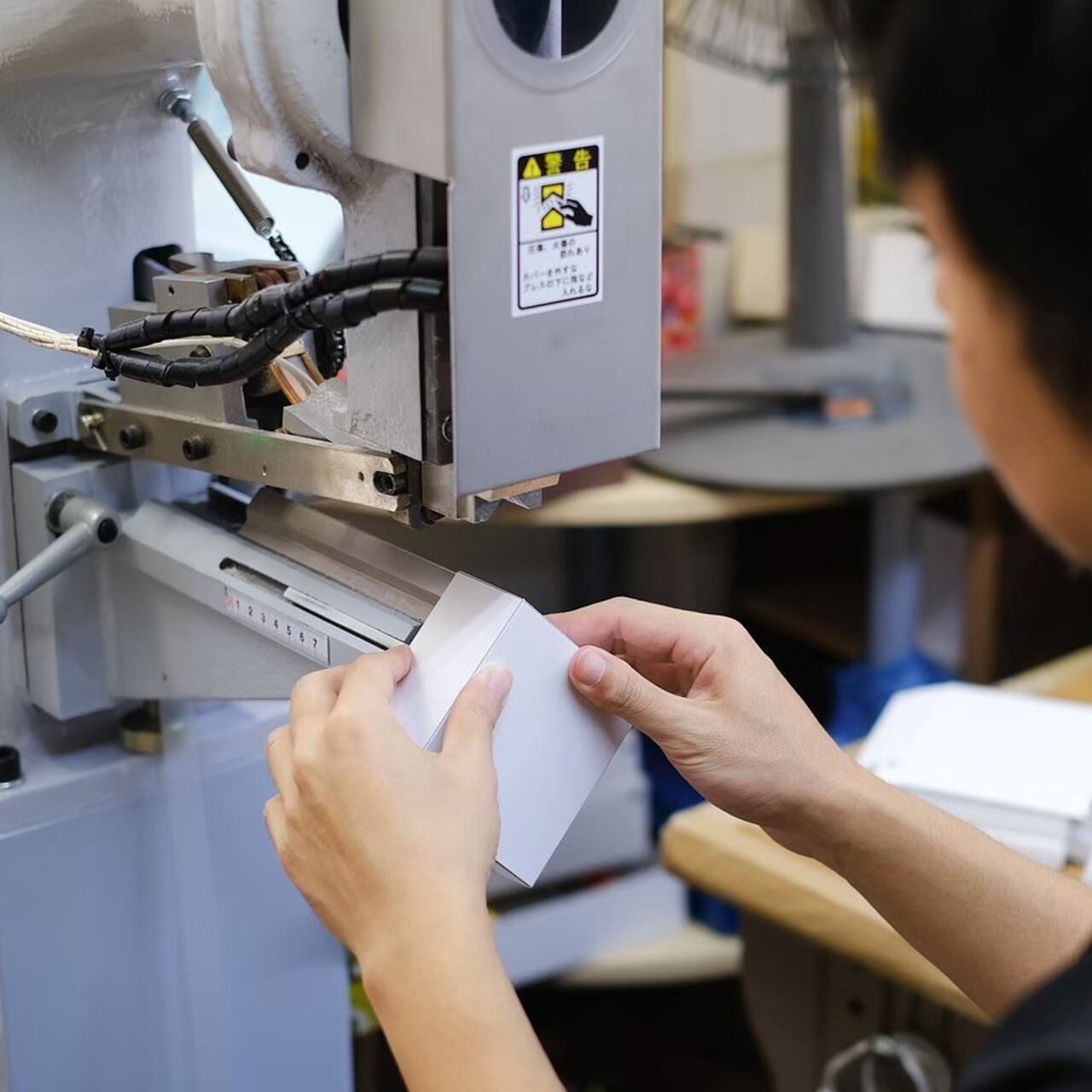 貼り箱の製造風景