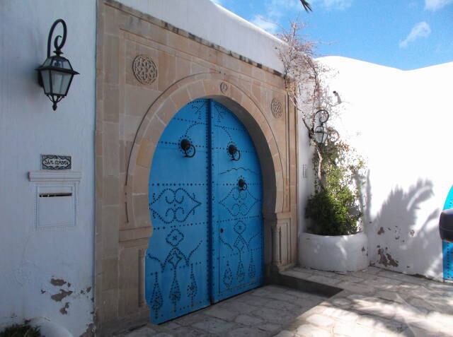 青空と青いドア