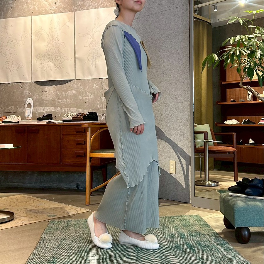足のサイズ24cm / 着用サイズ39