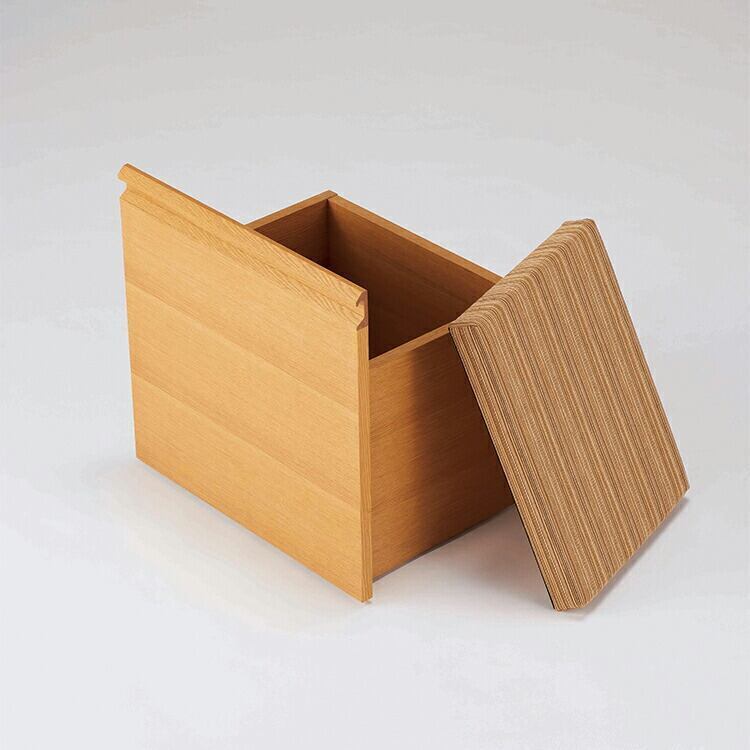 座面の下は収納スペース！