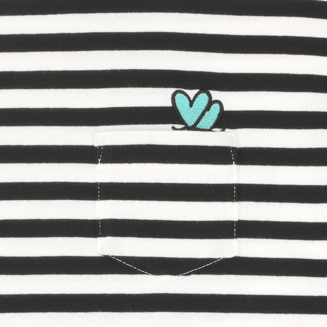 ショートホープポケット ＋ デフィレ創業の「2022」をモディファイしたハート調のマーク