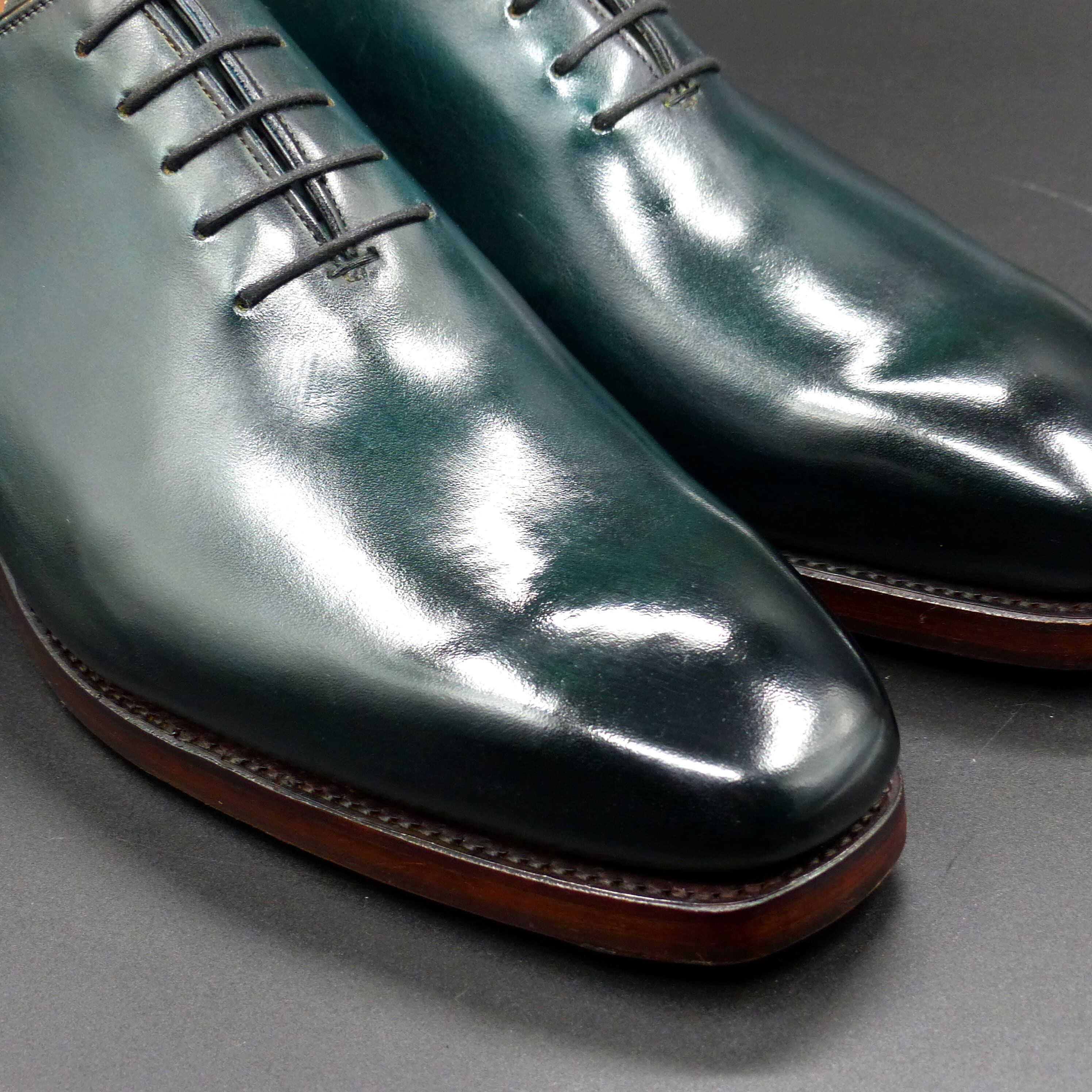 つま先もつややかなハンドポリッシュ！