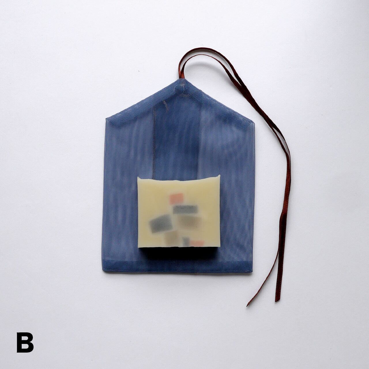 B.ブロック細かめ（ブルーの袋）