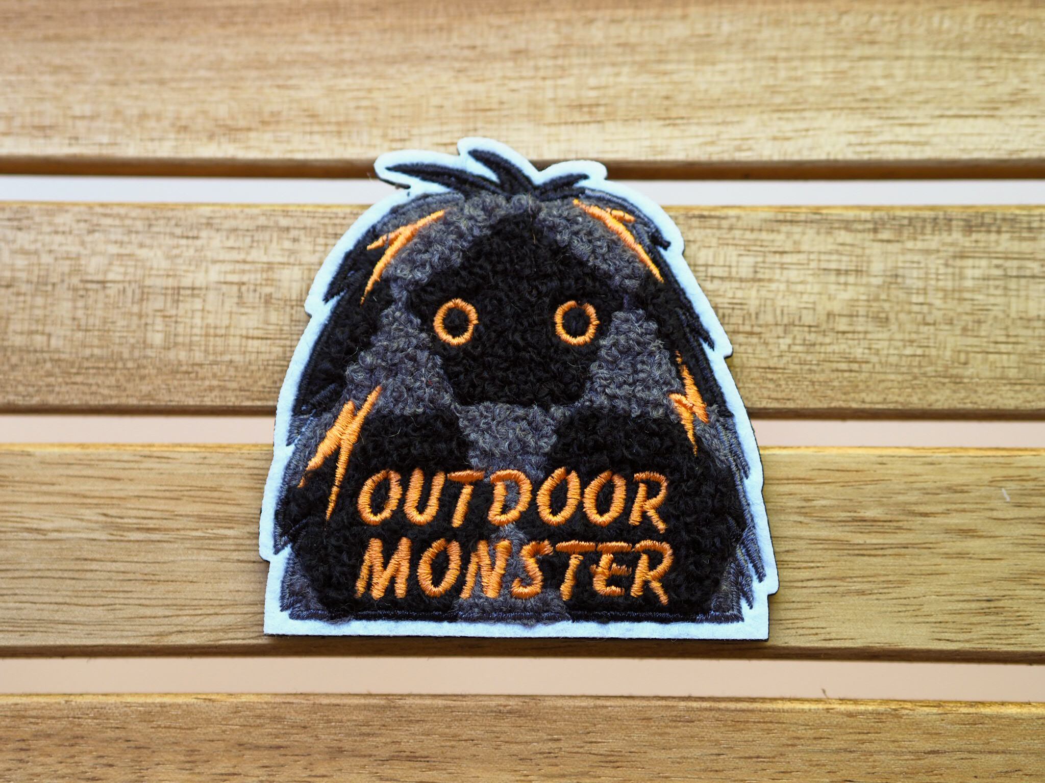 OUTDOOR MONSTER アウトドアモンスター ワッペン4種 ステッカー付