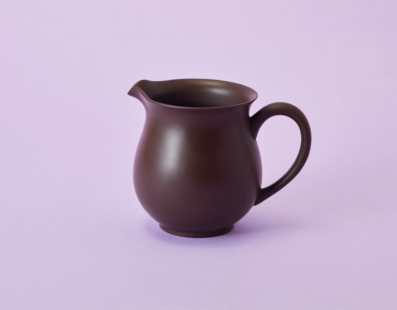 陶芸 茶器 伊賀焼 珍しく攻めた形の茶碗。茶碗の焼けは激しいものより上品