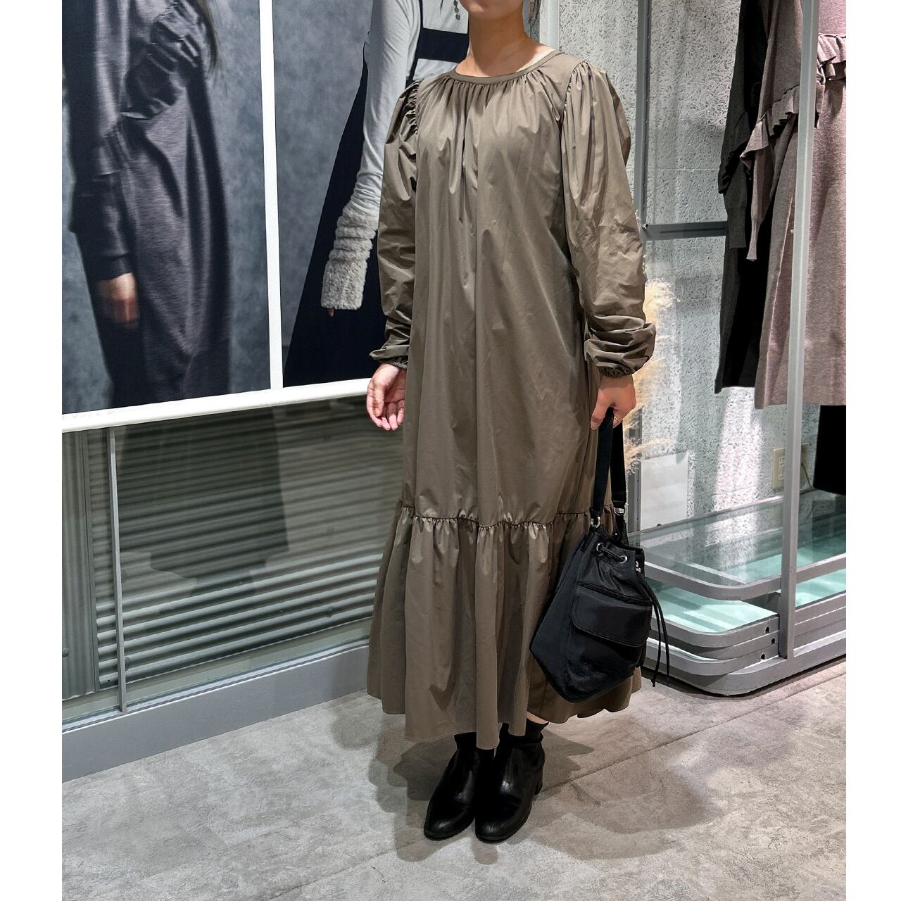 スタッフH / 160cm