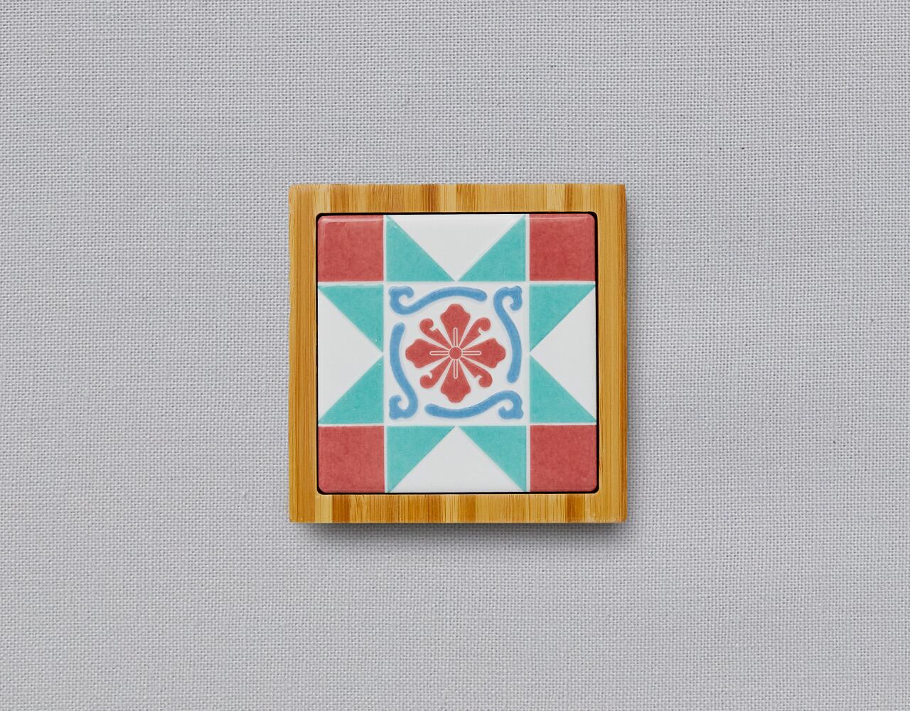 台湾マジョリカタイル「秋菊高潔」枠つき￥3,240