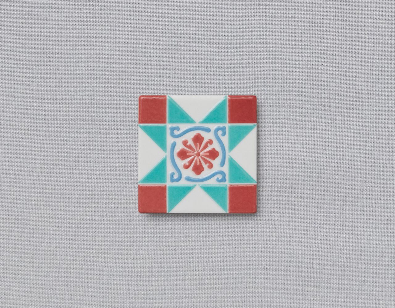 台湾マジョリカタイル「秋菊高潔」枠なし￥2,530