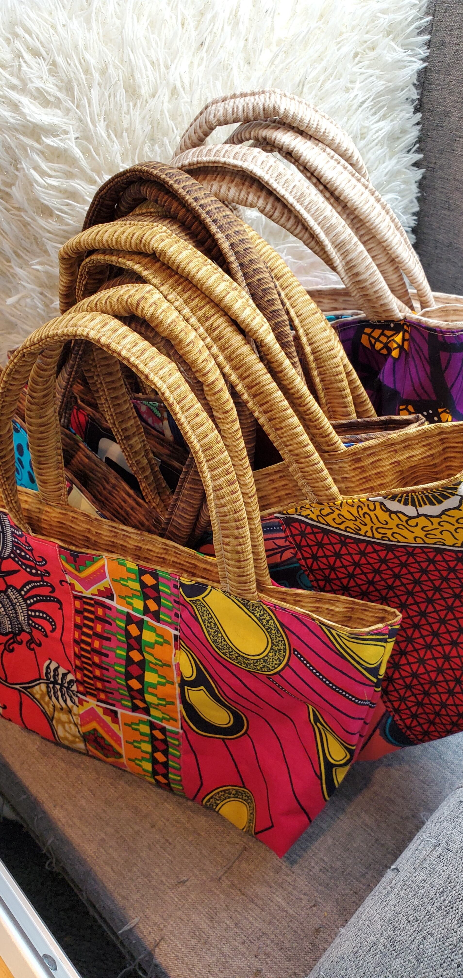 アフリカンファブリックとカゴのミックスはピッタリ～