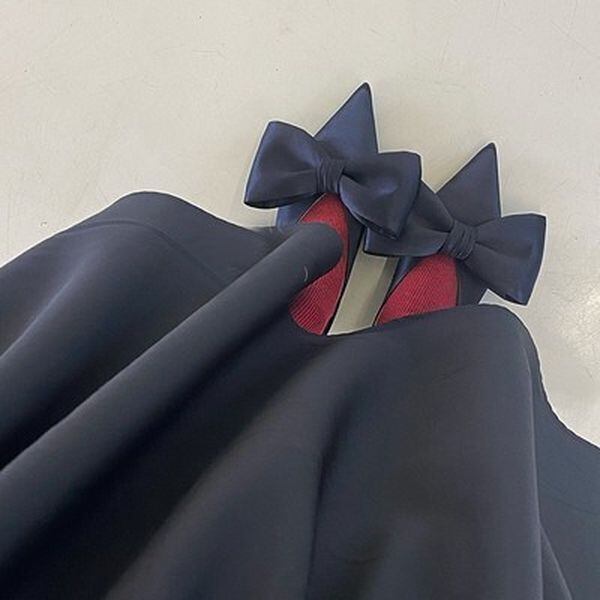 Black ribbon