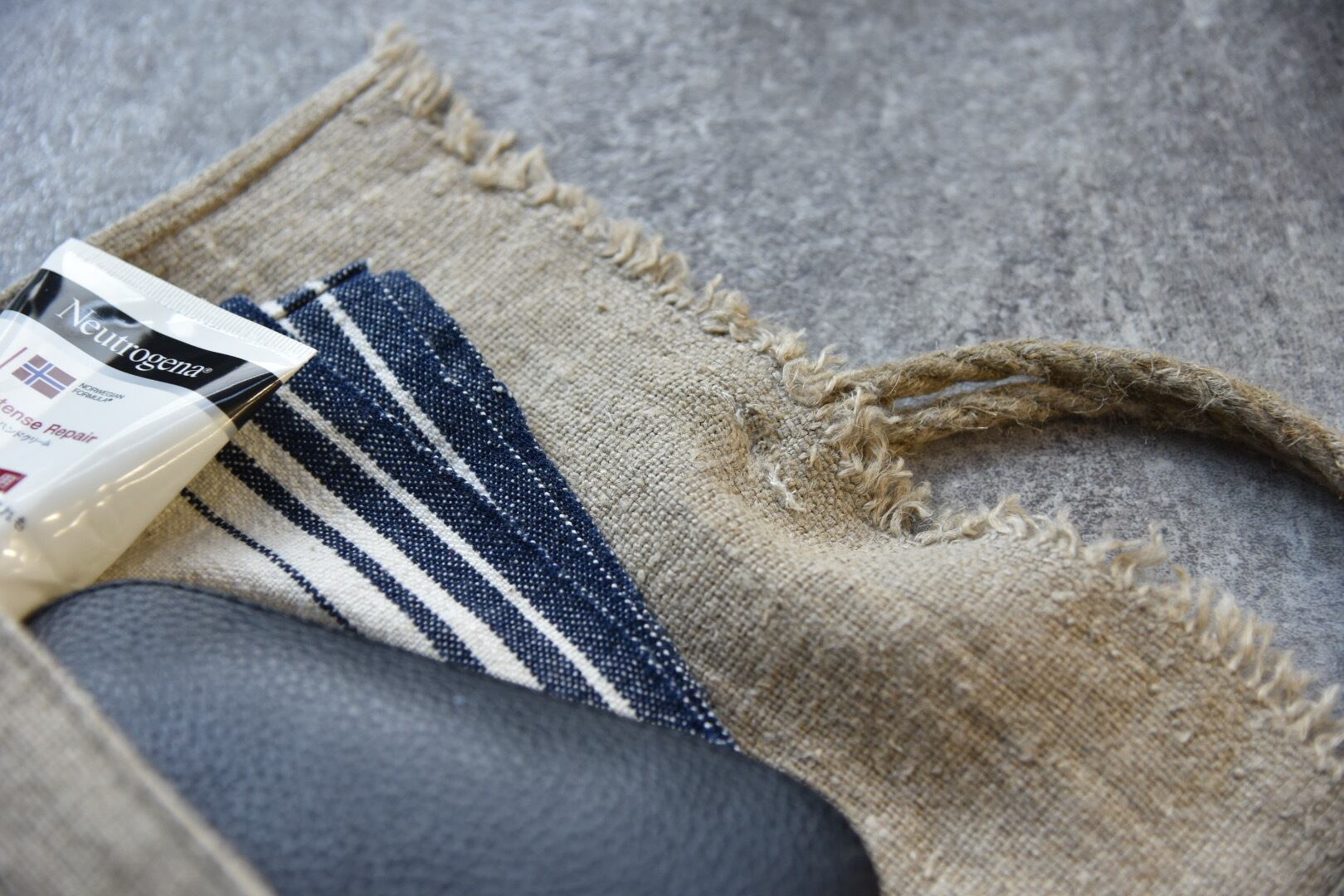 ミシンで留めれば簡単です