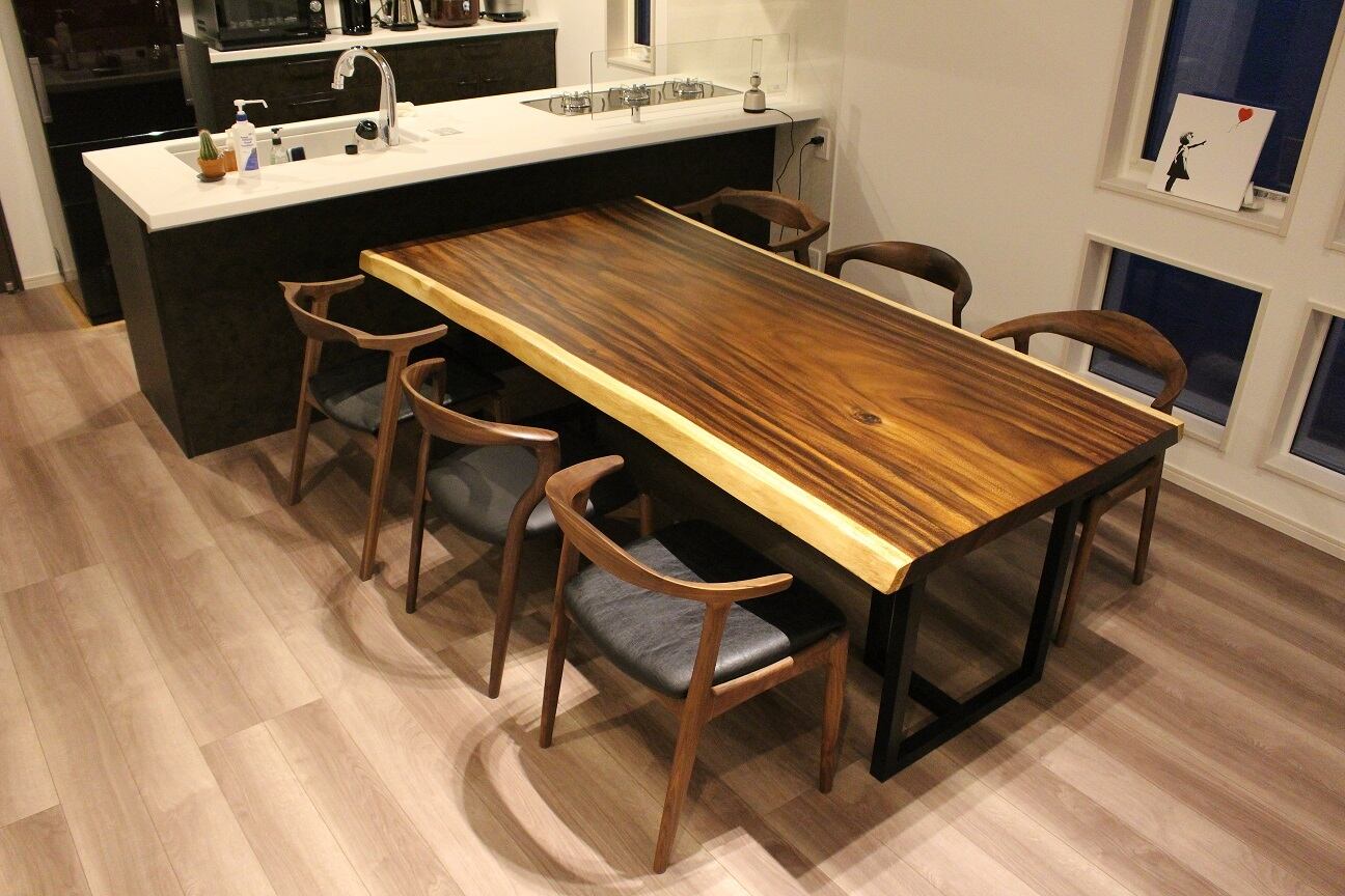 《納品事例》モンキーポッド   一枚板