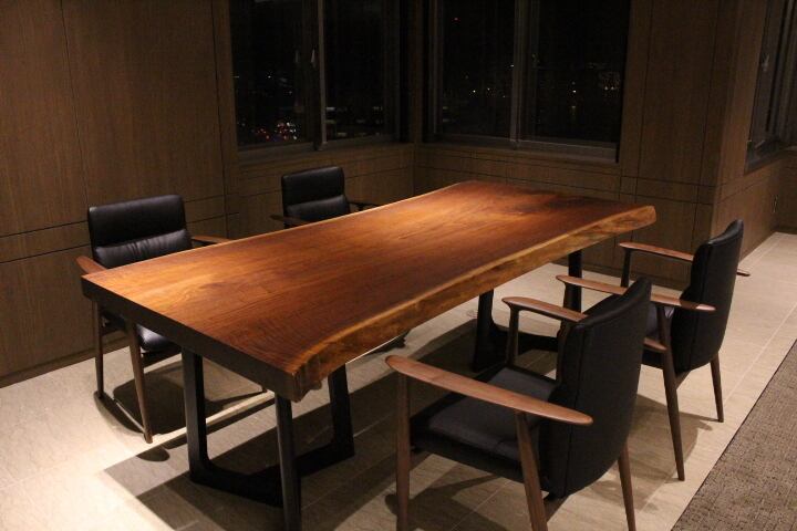 納品事例　ウォールナット 一枚板