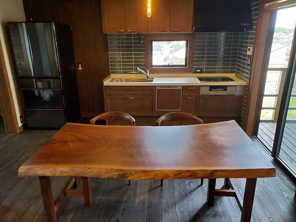 納品事例　ウォールナット 一枚板