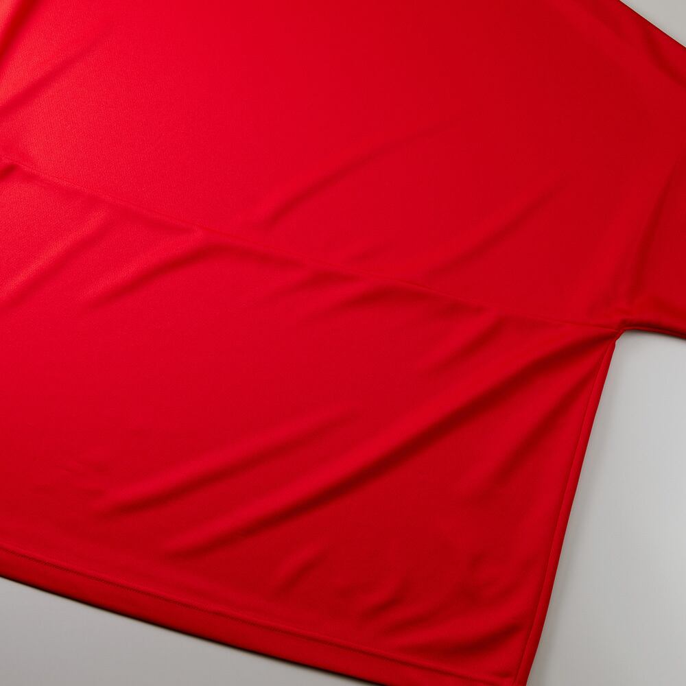 背面の中央に切り替えがあり