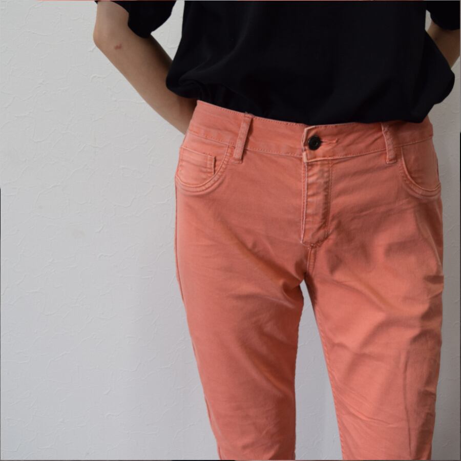 (無地)強すぎないオレンジが普段のコーディネートを明るくしてくれます♪