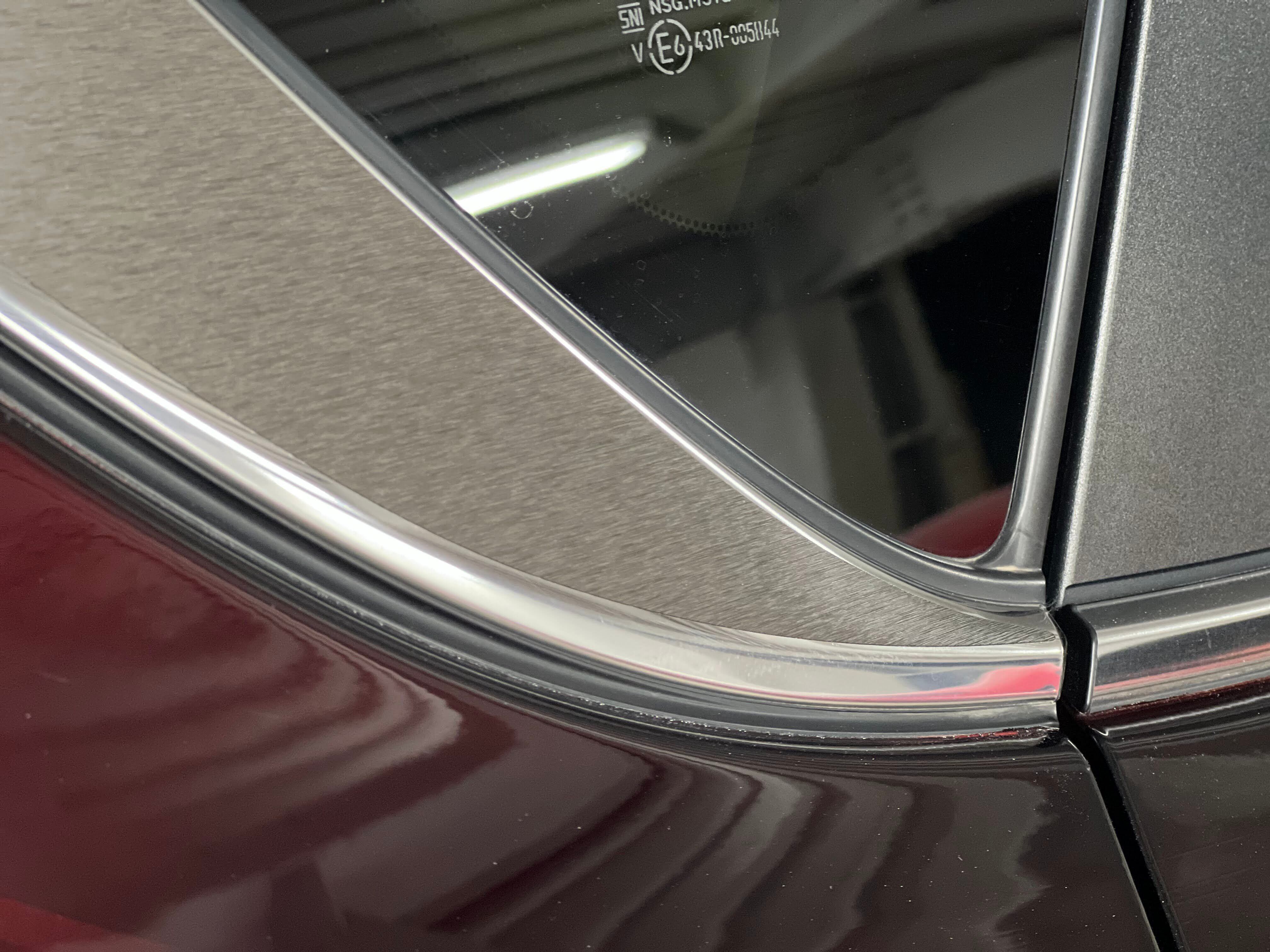 ブロンズヘアライン