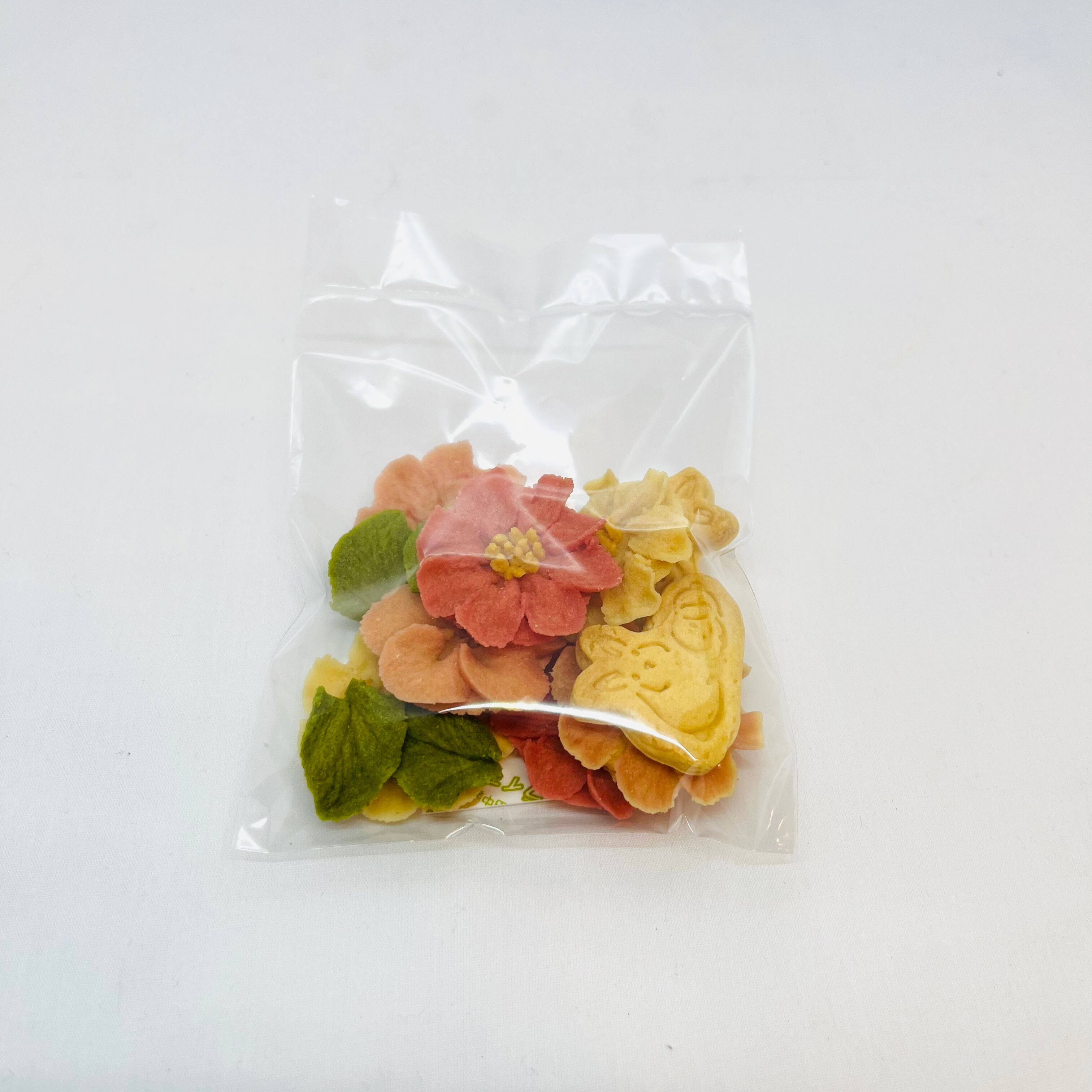 そのときどきで中身は変わります。完全なるランダムとなり、中身の選択はできない旨ご了承ください。