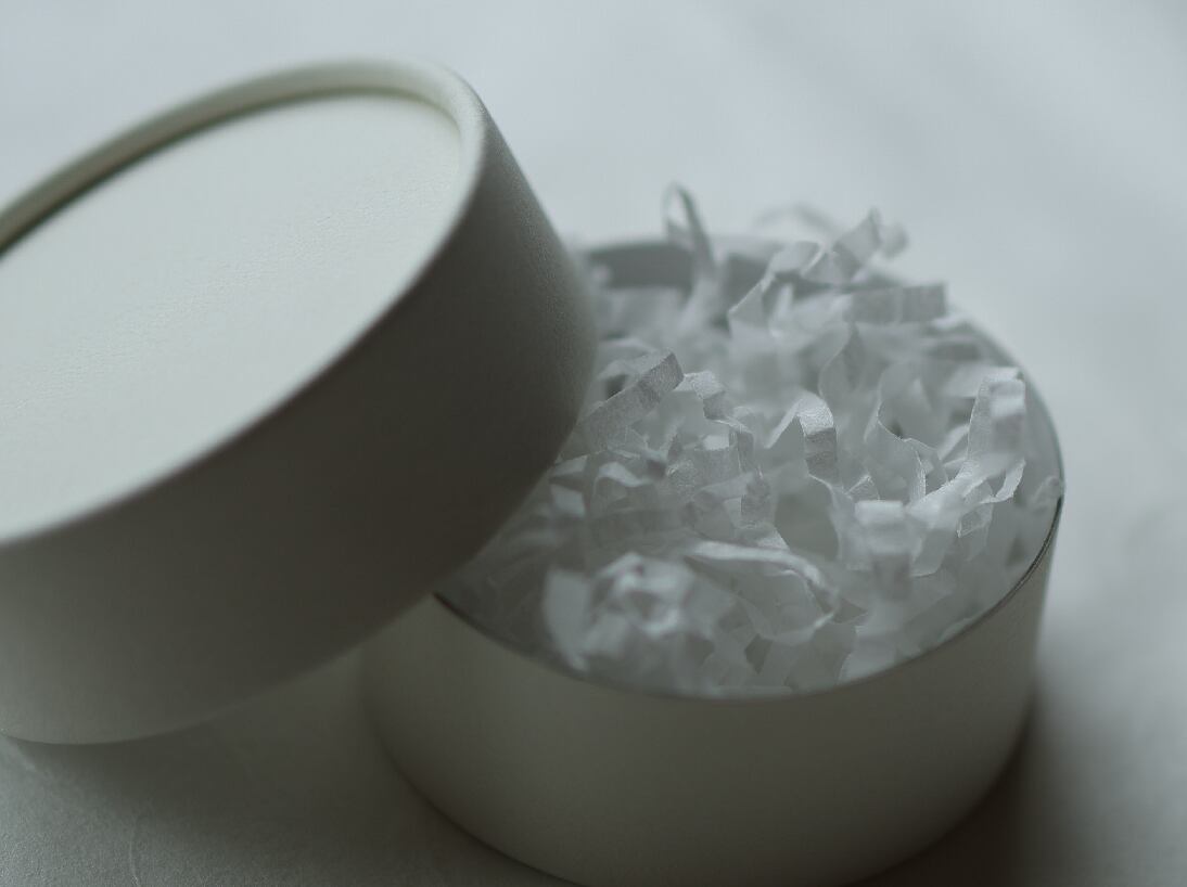 直径74×34mmの箱に0.5g使用