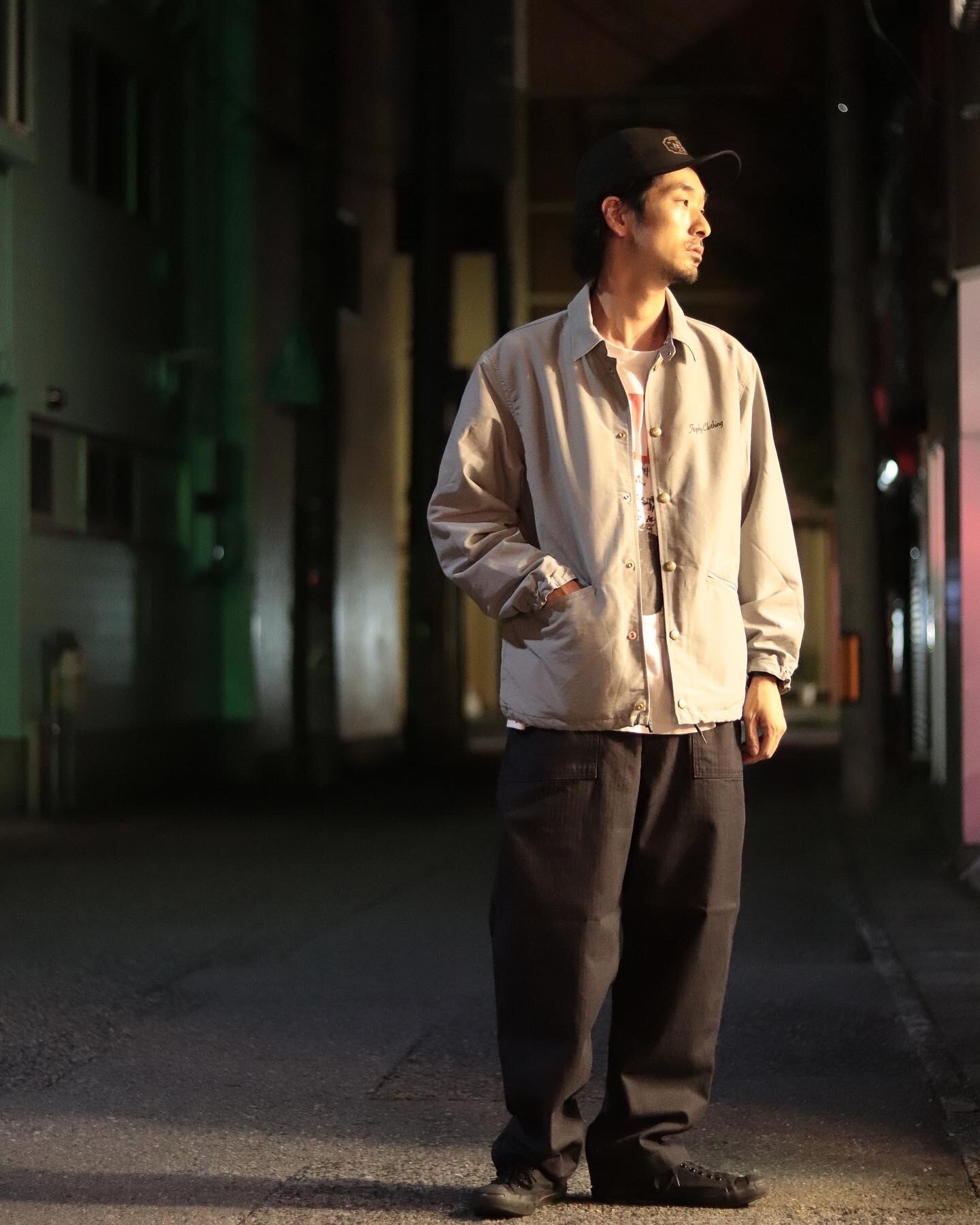 177cm 60kg 32インチ着用