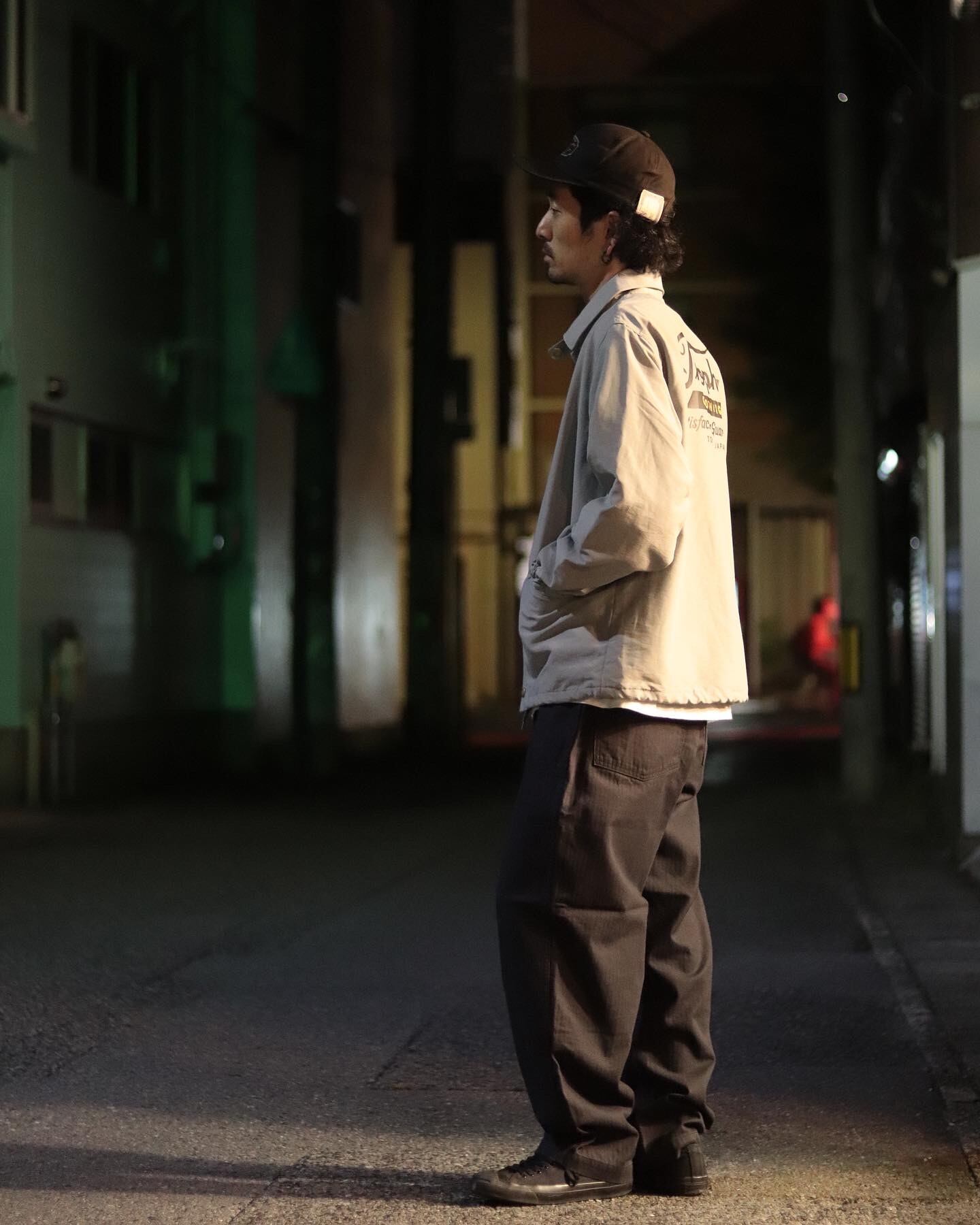 177cm 60kg 32インチ着用