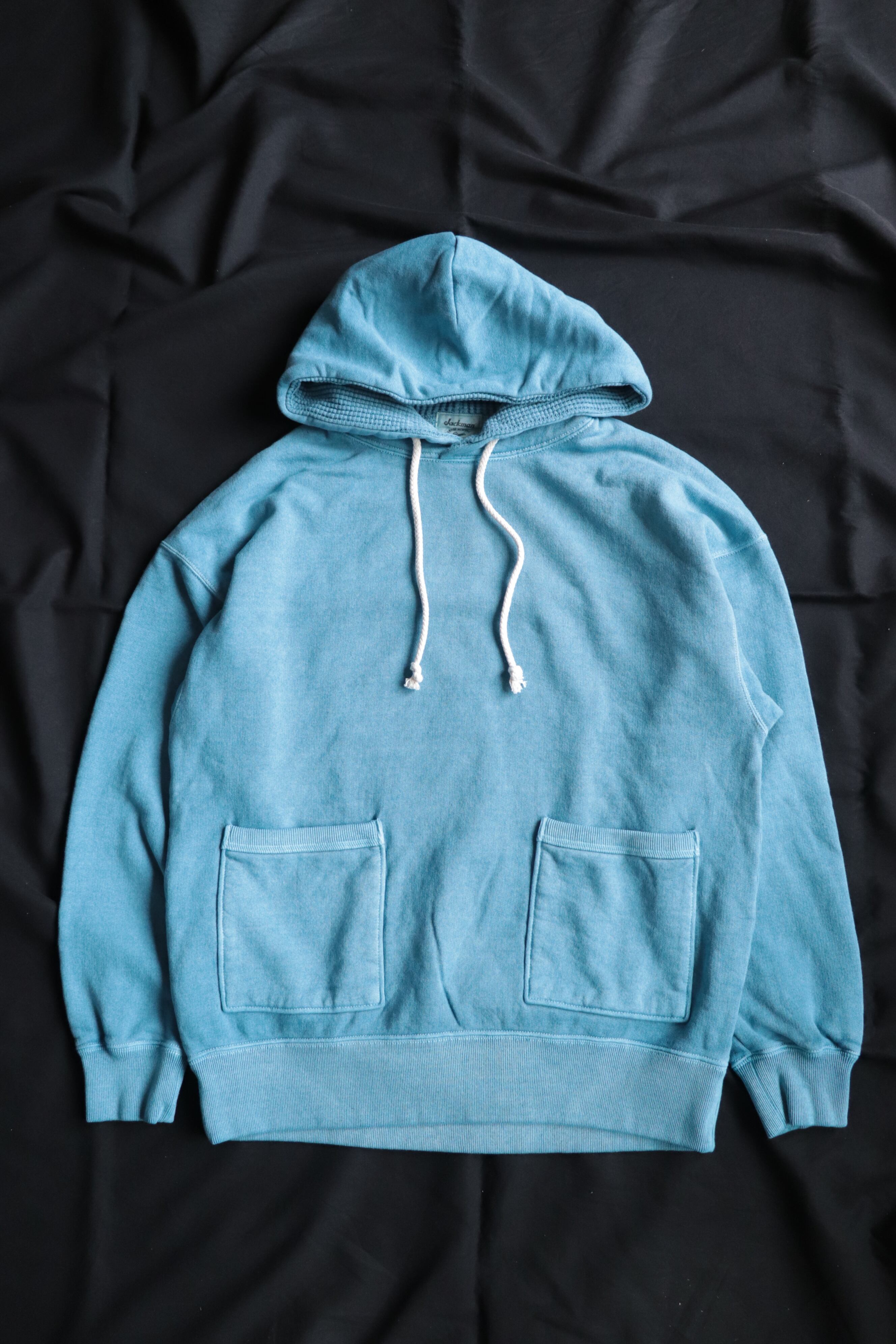 フェードブルー