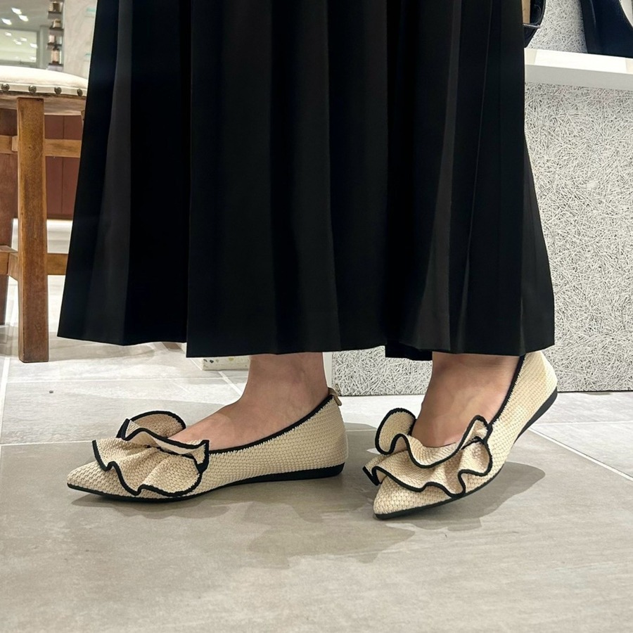 足のサイズ24cm / 着用サイズ39
